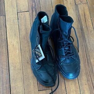 GORE-TEX Men's Black Waterproof Boots